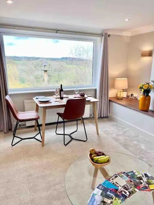 Treetops Cottage At Treetops Hideouts Richmond  Semesterbostad